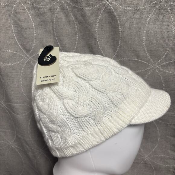 NWT adidas Women’s Fleece Lined Hat Beanie Cap New Brim Outdoors OS White - Picture 1 of 5